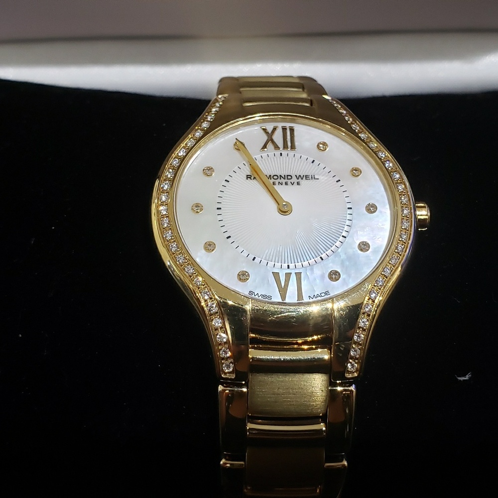 Watch Raymond Weil Gold Tone